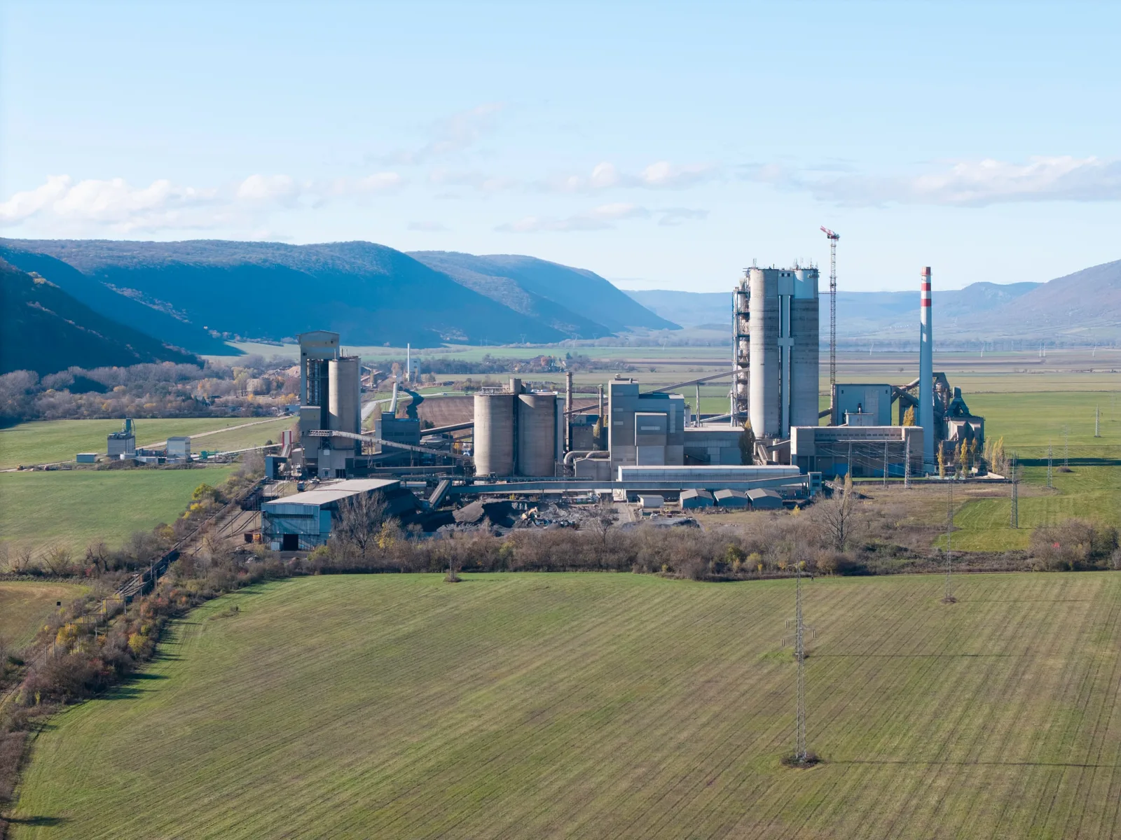Letecká fotografia – DANUCEM cementáreň Turňa nad Bodvou (09) | Industry Photo